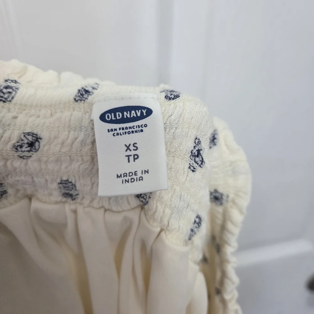 Old Navy San Francisco Cream Blue Floral Smocked Pull on Midi Skirt Size XS Boho - Picture 7 of 10